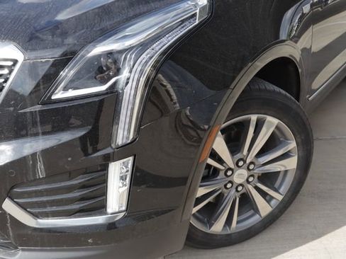 Certified 2025 Cadillac XT5 Premium Luxury image 3