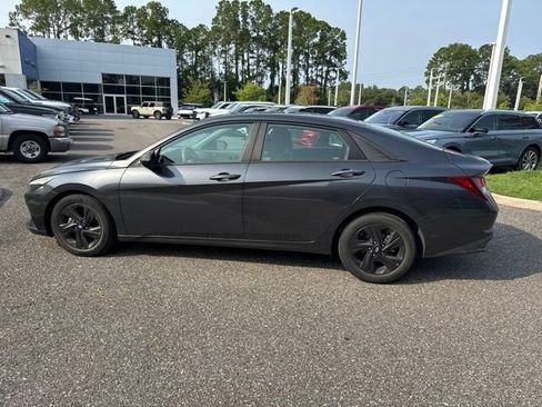 Certified 2021 Hyundai Elantra SEL FWD image 11