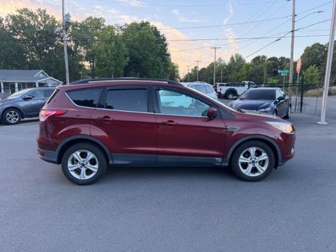 Used 2015 Ford Escape SE w/ Equipment Group 201A FWD image 9