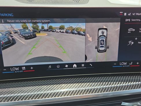 New 2026 BMW X7 M60i w/ Climate Comfort Package AWD/4WD image 29