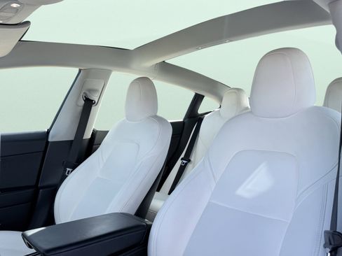 Used 2021 Tesla Model 3 Long Range image 22