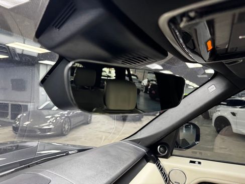 Used 2022 Land Rover Range Rover Westminster Edition image 28