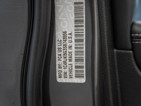 New 2025 Jeep Grand Cherokee L Limited w/ Luxury Tech Group II image 41