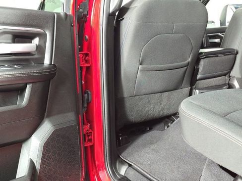 Used 2024 RAM 2500 Big Horn w/ Sport Appearance Package image 25