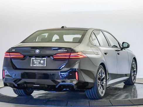 New 2026 BMW i5 eDrive40 w/ M Sport Package image 5