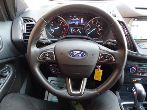 Used 2018 Ford Escape SEL image 23