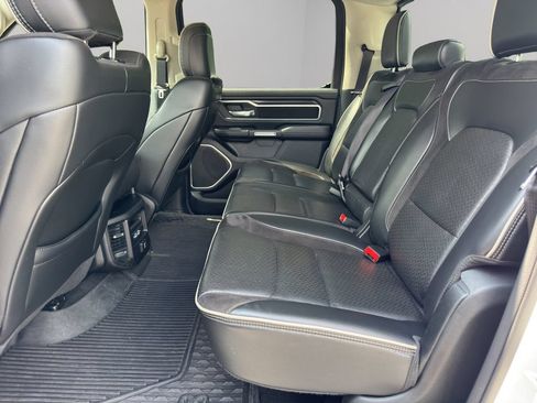 Used 2022 RAM 1500 Laramie AWD/4WD image 18