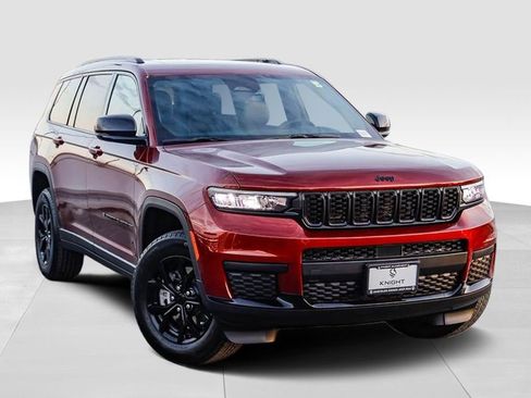 New 2025 Jeep Grand Cherokee L Altitude image 2