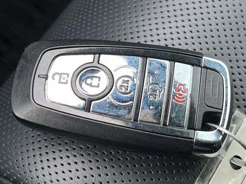 Used 2025 Lincoln Navigator Reserve w/ Jet Appearance Package image 32