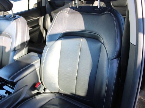 Used 2022 Jeep Grand Cherokee Limited 4xe w/ Luxury Tech Group II image 23