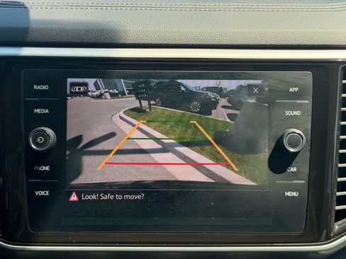 Used 2022 Volkswagen Atlas Cross Sport SE AWD/4WD image 14