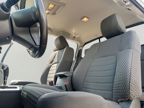 Used 2017 Nissan Frontier SV w/ SV Value Truck Package AWD/4WD image 23