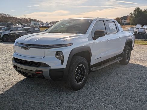 New 2026 Chevrolet Silverado EV Trail Boss image 3