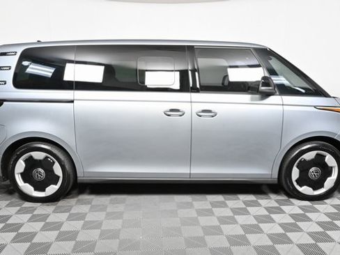 New 2025 Volkswagen ID. Buzz Pro S image 2