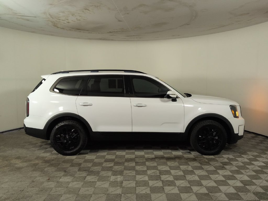 Used 2025 Kia Telluride AWD image 5