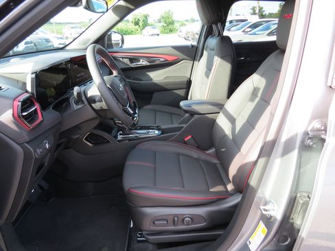 New 2026 Chevrolet TrailBlazer RS w/ Convenience Package FWD image 19