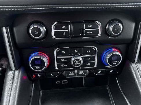 Used 2023 Chevrolet Tahoe Z71 w/ Off-Road Capability Package image 27