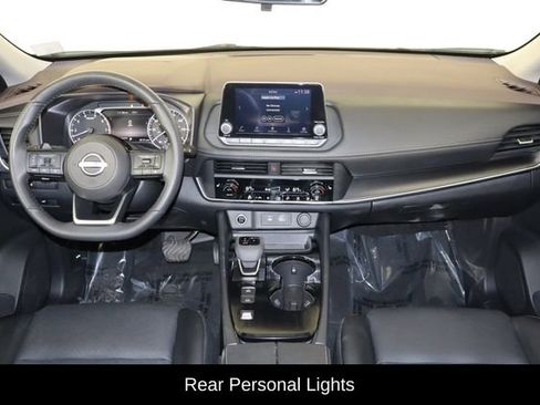 Used 2023 Nissan Rogue SV w/ SV Premium B Package FWD image 13