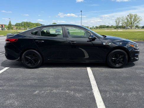 Used 2017 Kia Optima LX FWD image 4