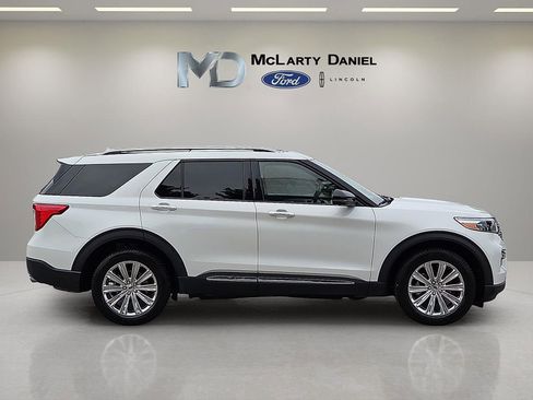 Certified 2022 Ford Explorer Limited w/ Limited Technology Package AWD/4WD image 6