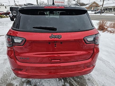 Certified 2024 Jeep Compass Limited w/ High Altitude Package image 15