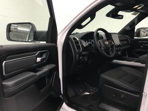 New 2026 RAM 1500 4x4 Crew Cab image 11