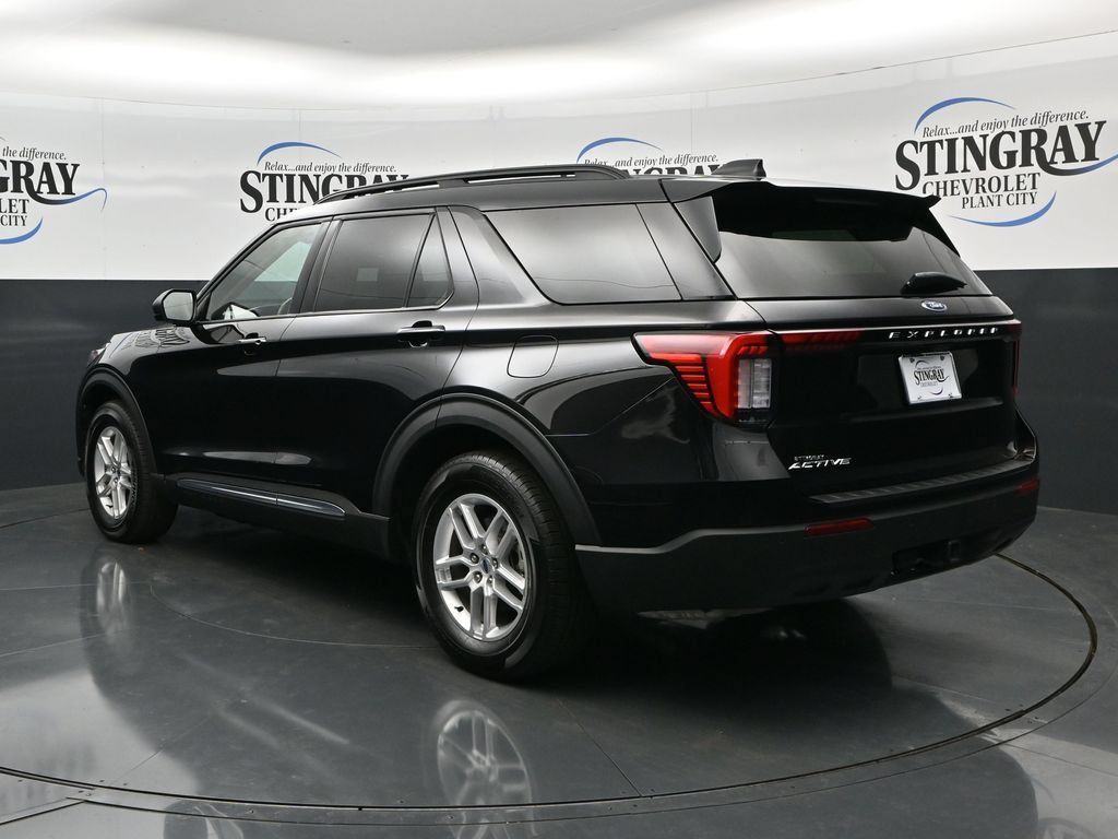 Used 2025 Ford Explorer Active RWD image 5