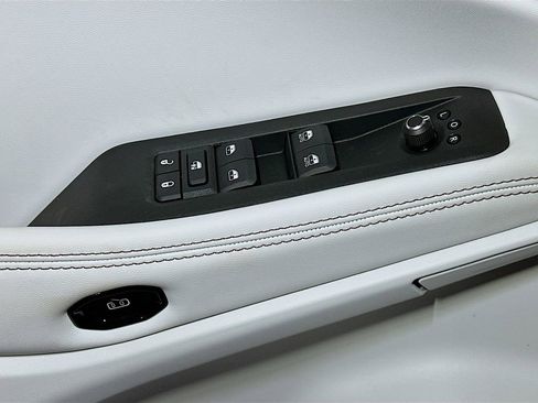 New 2026 Jeep Cherokee Limited AWD/4WD image 16