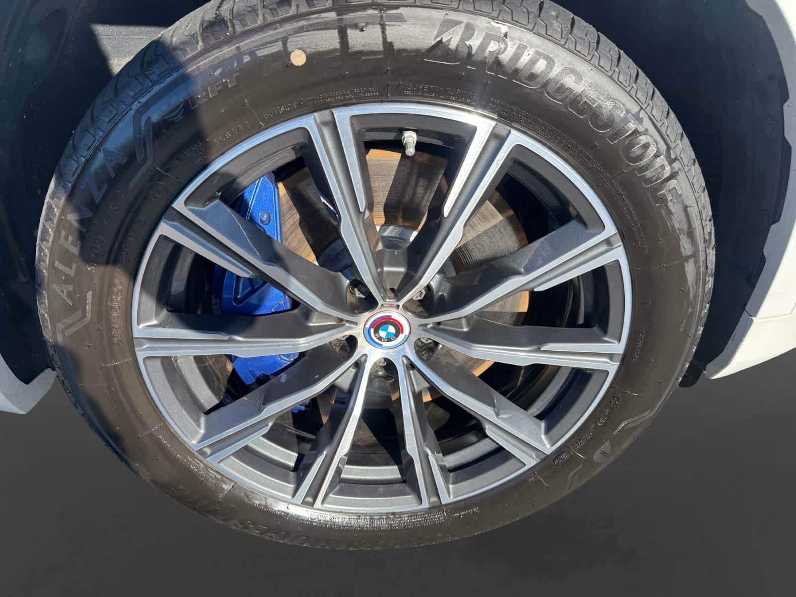 Used 2021 BMW X5 M50i AWD/4WD image 9