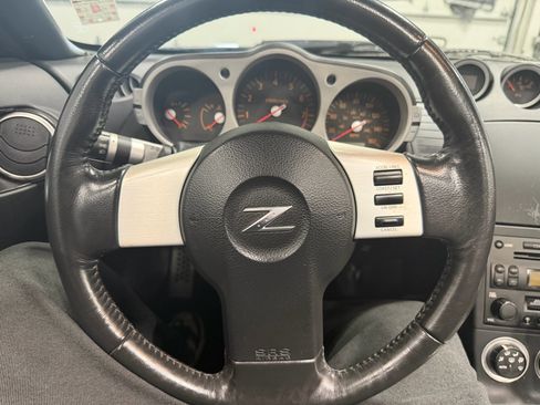 Used 2004 Nissan 350Z Touring image 14
