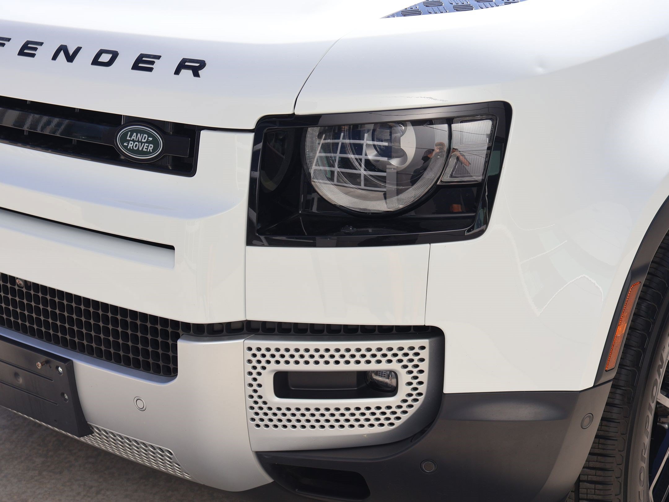 Used 2024 Land Rover Defender 110 S AWD/4WD image 12