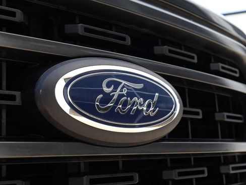 Used 2021 Ford F150 Lariat w/ Equipment Group 502A High AWD/4WD image 54
