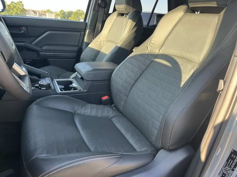 Used 2026 Toyota 4Runner TRD Off-Road Premium AWD/4WD image 12