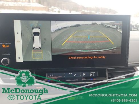 Certified 2025 Toyota Sienna Platinum image 29