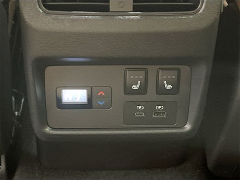 Used 2023 Nissan Rogue Platinum w/ Platinum Premium Package image 27