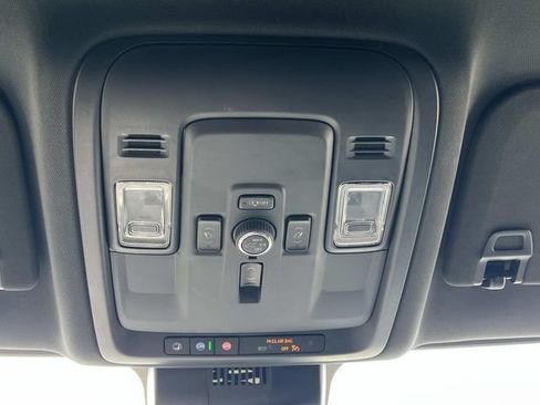 Used 2025 Chevrolet Tahoe Premier RWD image 40
