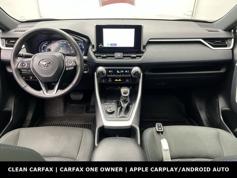 Used 2024 Toyota RAV4 SE w/ Convenience Package image 4