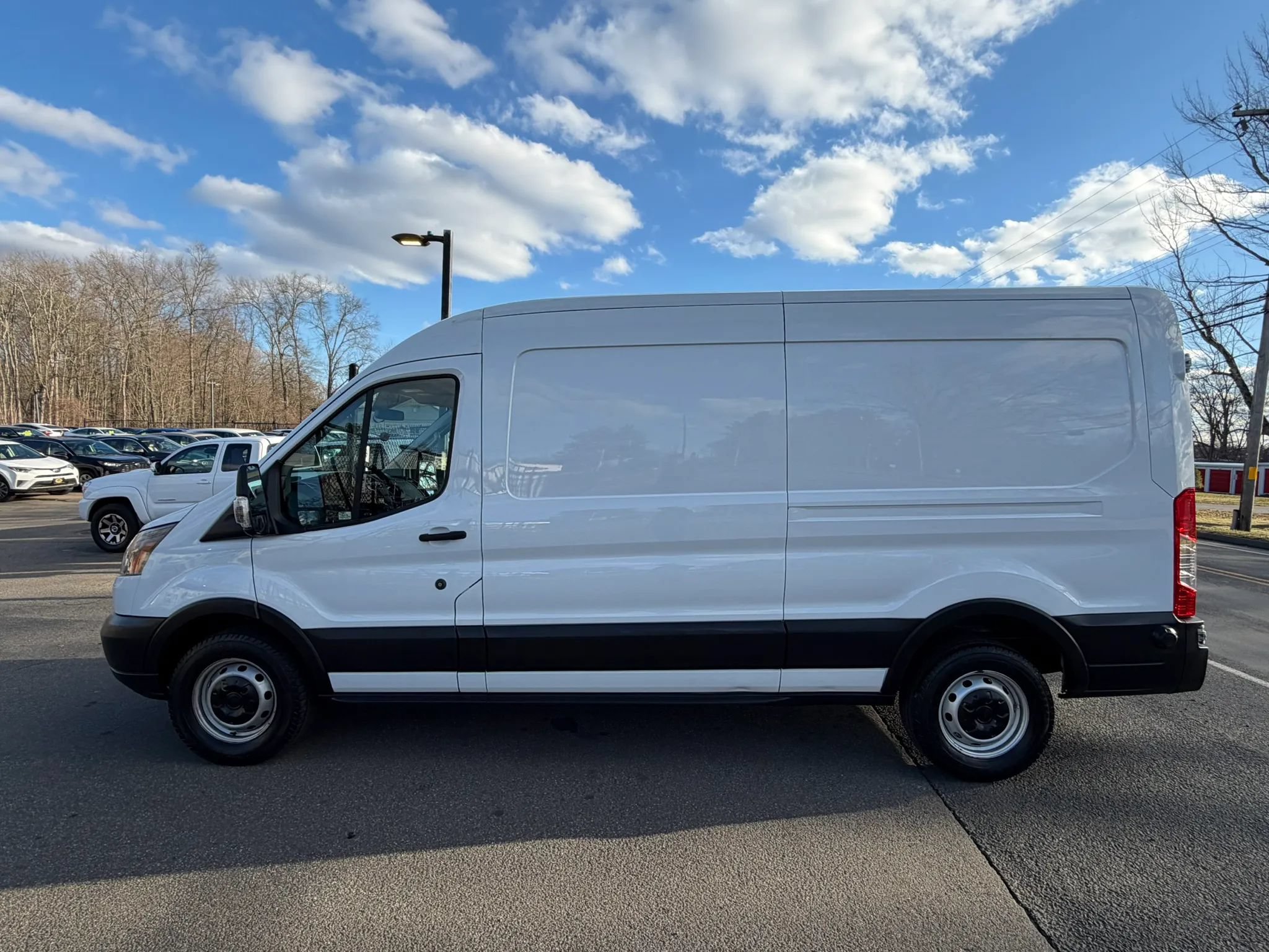 Used 2019 Ford Transit 250 148 Medium Roof RWD image 8