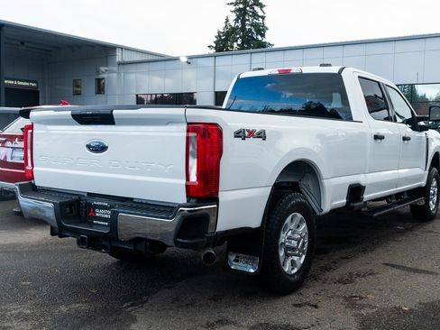 Used 2024 Ford F350 XLT image 6