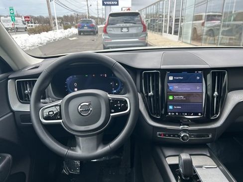 Certified 2025 Volvo XC60 B5 Plus image 18
