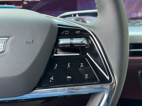 New 2026 Cadillac Escalade ESV Luxury w/ Touring Package image 29