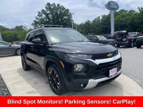 Used 2023 Chevrolet TrailBlazer LT w/ Convenience Package AWD/4WD image 1