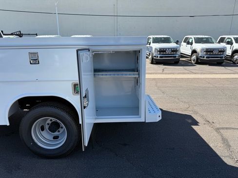 New 2025 Ford F350 XL w/ XL Chrome Package image 14