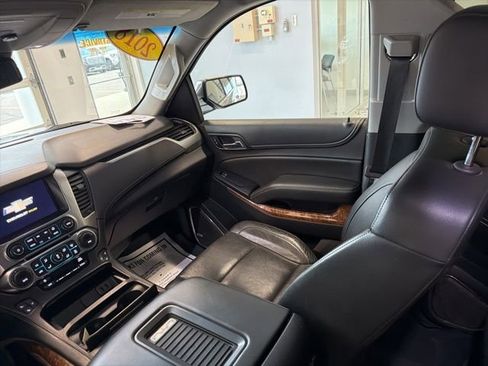 Used 2018 Chevrolet Suburban Premier AWD/4WD image 42