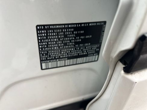 Used 2020 Volkswagen Tiguan SE R-Line image 30