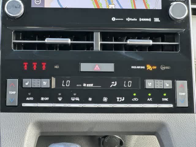 Used 2020 Toyota Avalon Limited w/ Advanced Safety Package FWD image 15
