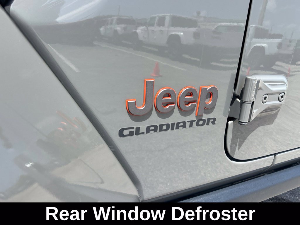Used 2022 Jeep Gladiator Mojave w/ Trailer Tow Package AWD/4WD image 21