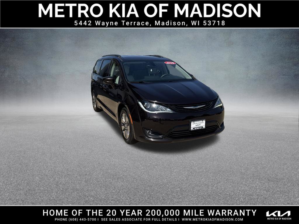 Used 2018 Chrysler Pacifica Touring Plus FWD image 8