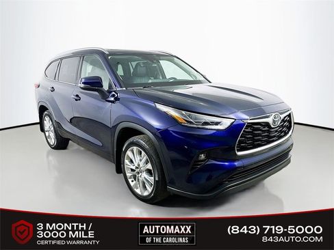 Used 2023 Toyota Highlander Limited FWD image 1