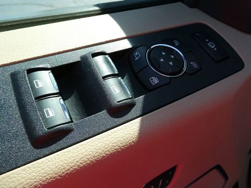 Used 2019 Ford F350 Lariat w/ Lariat Ultimate Package AWD/4WD image 26